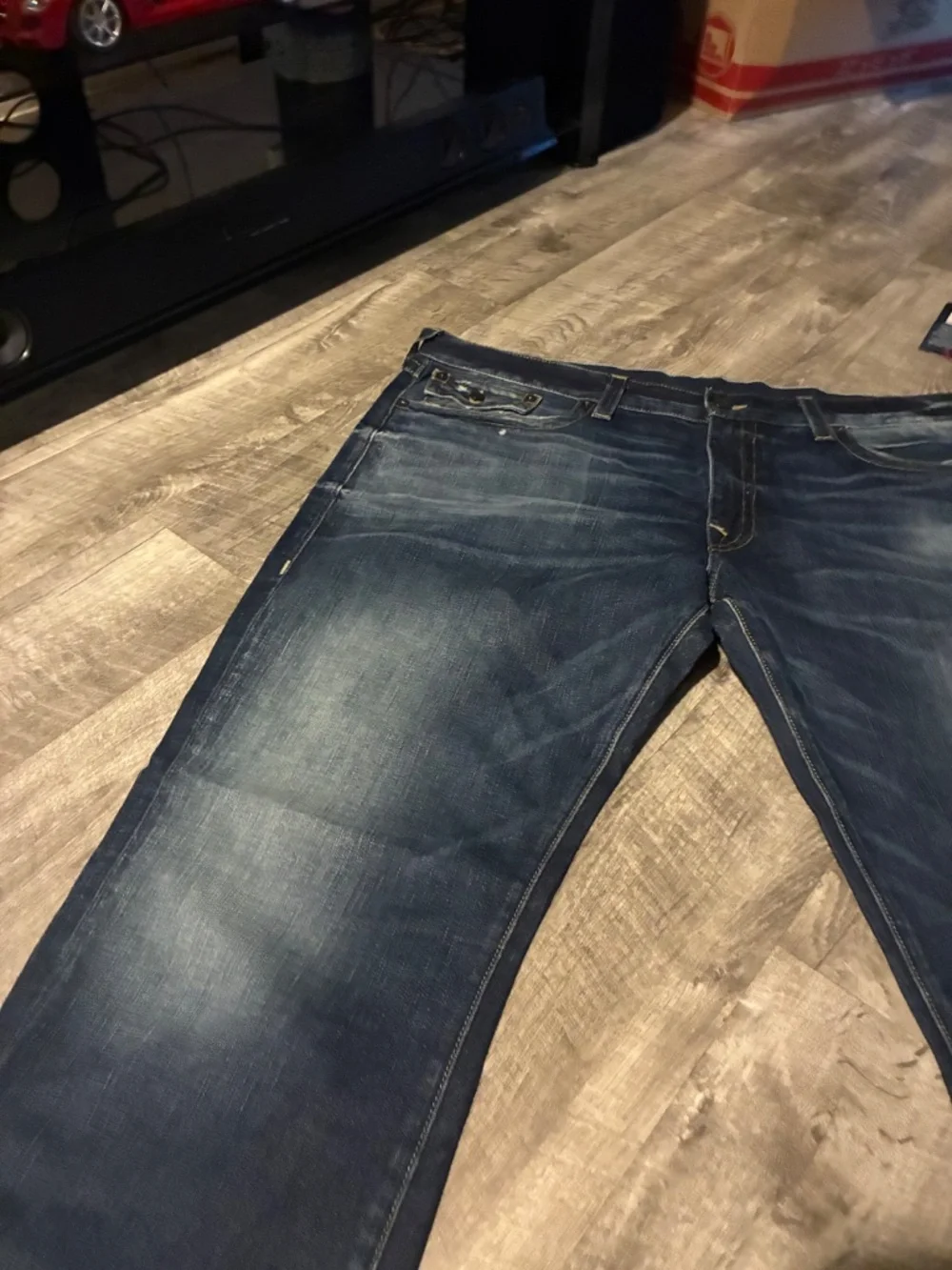 Vintage True Religion Billy Relaxed Bootcut Jeans Dark Wash Denim SZ 44 NWT New